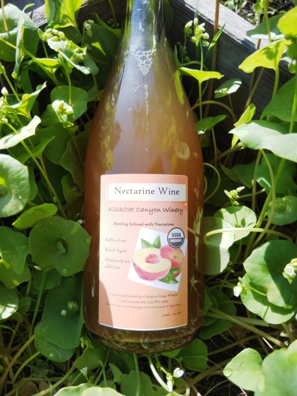 Klickitat Canyon Winery - Organic Nectarine Wine in miner's lettuce